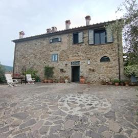 Borgo Cartigliano near Florence in Chianti Rufina