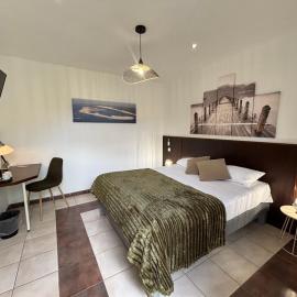 Logis Hôtel L'Oliveraie、コニャックのホテル