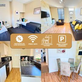 SPACIOUS 3 BEDROOM HOUSE WITH FREE STREET PARKING and WIFI IDEAL FOR CONTRACTORS by NORTH WEST ACCOMMODATION