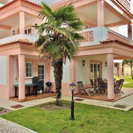 Casa Lesarlo - T3 luxury, garden, pool - Praia D'El Rey, hotel in Casal da Lagoa Seca