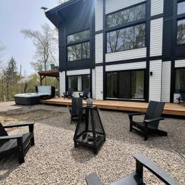 Chalet Boreä - Private Spa, Sauna and Fireplace - 5 Min to Tremblant, hotel em Lac Supérieur