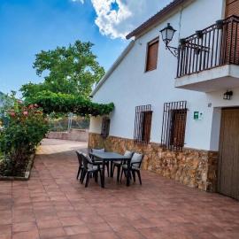 Casa Arroyo de la Celada, hotel in Riópar
