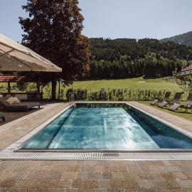 Hotel loj - our kind of place, отель во Флахау