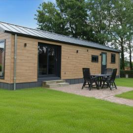 Nieuw!! Chalet De Luxe 4 persoons met airco, hotel di Oirsbeek