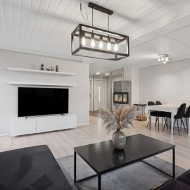 ModernTownhouse Near Oslo,Fjord,Marka,All Day Sun, hotel di Asker