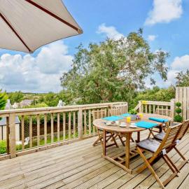 Cottage Sleeps 5 with Parking and Garden
