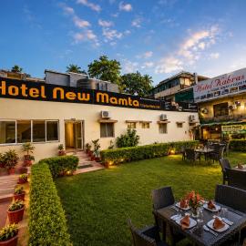 Hotel New Mamta by SSH 350 Metres from Nakki Lake, hotelli kohteessa Mount Ābu