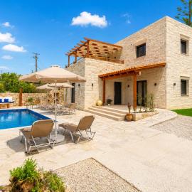 Villa Blini by PosarelliVillas, hotel i Pláka