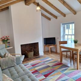 Charming Garden Cottage, Bath, UK - Free Gated Parking