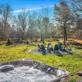 Hot TubFirepitGame RoomSleeps 12Near Lake