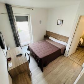 Hôtel Au Bon coin chez Pierre, hotell i Franconville