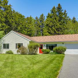 ‘Kenway Ranch’ Family Home in Southwest Harbor!, hotel em Southwest Harbor