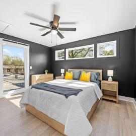 Renovated 2BR Home Near Dwntn & APSU