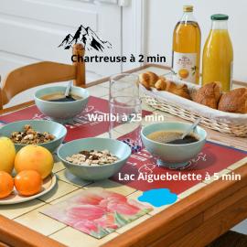 Chambre Chez l'Habitant - Business & Détente - Lacs & Chartreuse, Proche A43, hotel di Saint-Béron