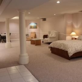 Cozy Family Suite, entire place with two beds, pravite washroom and kitchen، فندق في ماركهام