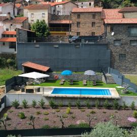 Casa Resineiro com Piscina, Garagem e Terraço, hotel en Proença-a-Nova