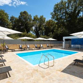 Ninas Pool Residence I