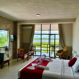 La Posada del Cauchero Hotel & Suites، فندق في إكيتوس