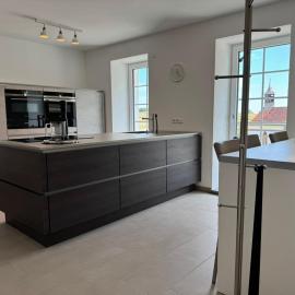 Stilvolle Ferienwohnung nahe Biberach & Laupheim bis zu 5 Gäste, Hotel in Schemmerhofen