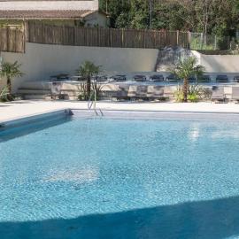 Camping de la Vallée Heureuse, Hotel in Orgon