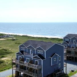 Amazing Ocean & Bay Views, 2 King Suites, & Pool!, hotel in North Topsail Beach