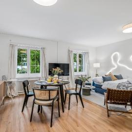 Zentrale Stadtwohnung in Rapperswil, Schloss, хотел в Раперсвил-Йона