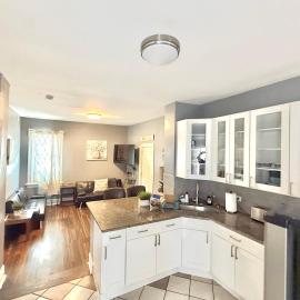 Coach Casa Penthouse - Minutes from downtown
