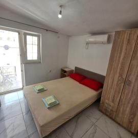 Apartmani Ivana, готель у Сутоморе