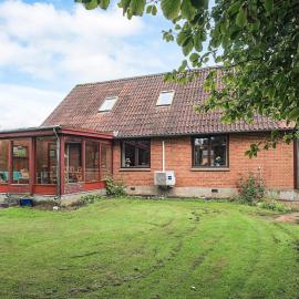 10 person holiday home in Spøttrup
