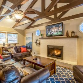Poplar Hill Hideaway Blue Ridge, отель в городе Бун