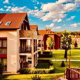 Birdland Apartman, hotel a Bük