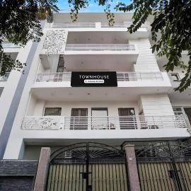 Townhouse Sector 46 Huda Market