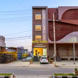Hotel Elev11 Near Ambala Chandigarh Highway, Zirakpur, hotel v destinaci Zirakpur