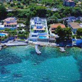 Red Coral with Sea Access & Shared Pool、サンタ・フラーヴィアのホテル