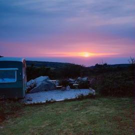 Sea View Caravan with Wood-Fired Sauna, hotel a Zennor