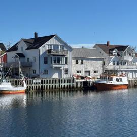 Henningsvær Harbour Haven, hotel in Henningsvær