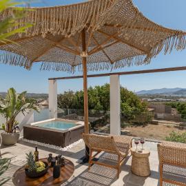 Mythodea Luxury Villa Ι Sunset Horizon & Jacuzzi