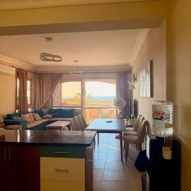 La vista Bay East 3 Bedroom Sea View Chalet, hotel in Al Dabaa
