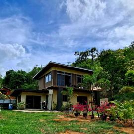 Tha Khao Beach House 1, hotel in Ban Bang Chak