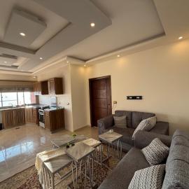 شقة مفروشة للإيجار في راس منيف - عجلون, hotel sa Ajloun