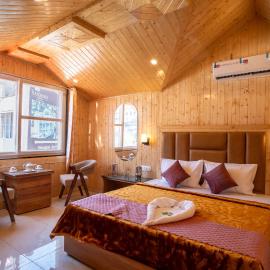 Royal Nest, hotel in Kasauli