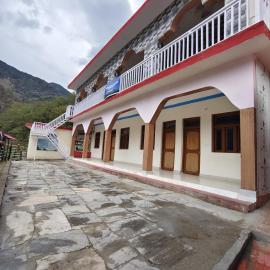 Himalayan due homestay chopta, hotel in Sari