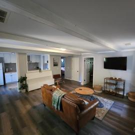 Getaway House at Avenwood Cabins, hotel in New Straitsville