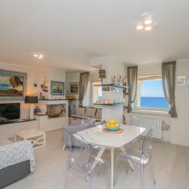 Villa Liliana - Ancora - Esclusivo con Accesso Diretto alla Spiaggia, готель у місті Варіготті