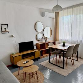 Апартамент за нощувки "Златен век", hotel in Veliki Preslav