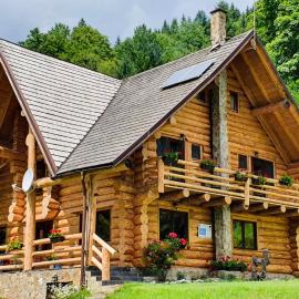 Pensiunea Larix, hotel v destinaci Răchiţele
