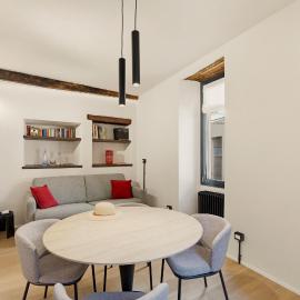 Iseo Vicolo Portelle - indoor private parking & bike storage