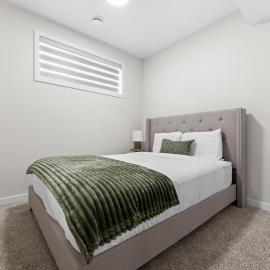 The Nook - 2 Bedrooms 20 mins from airport Games Coffee