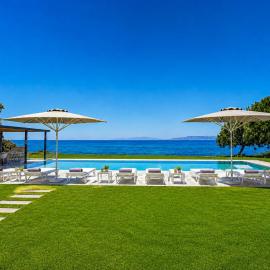 Liam Beach Front Luxury Villa with 100m2 infinity pool