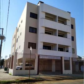 Ed Louise Apts de 2 quartos, hotel u gradu Šapeko
